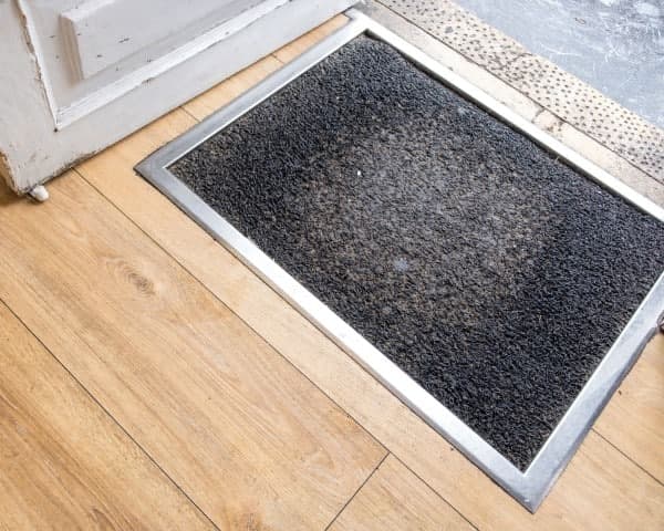 Schoonloopmat of droogloopmat, en hoe je ze schoonmaakt