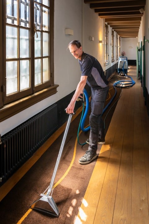 Professioneel tapijt laten reinigen door Cinco Cleaning